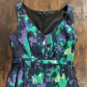Tahari abstract print fitted dress